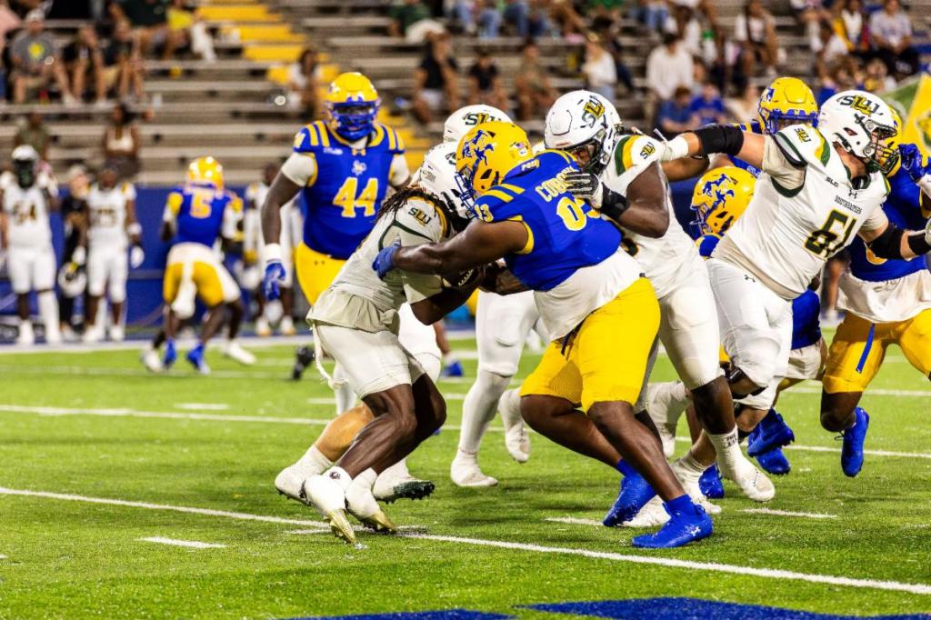 Southeastern Dominates McNeese 38-0 in Southland Showdown 